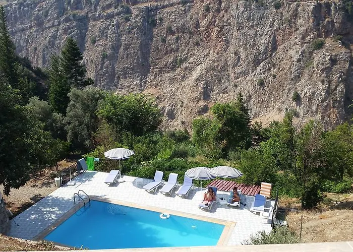 فندق مبيت وإفطار George House *