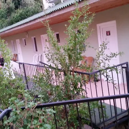 George House B&B 파랄리아