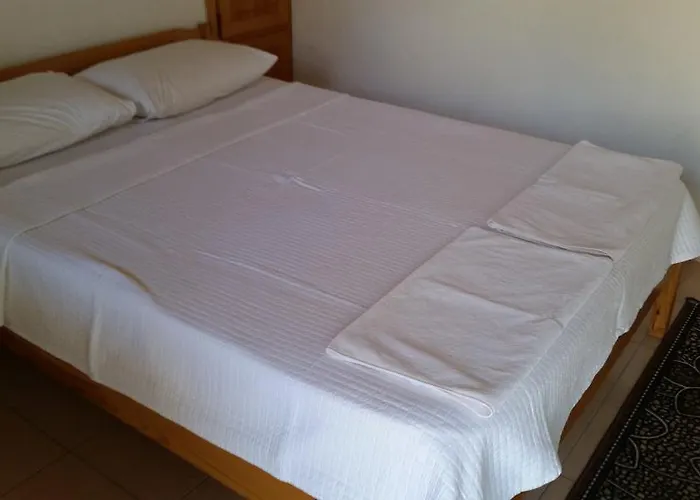 Bed & Breakfast George House