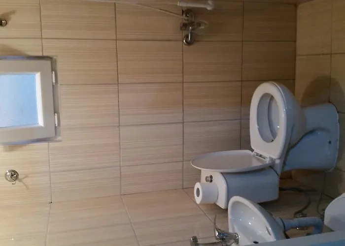 Bed & Breakfast George House Faralya